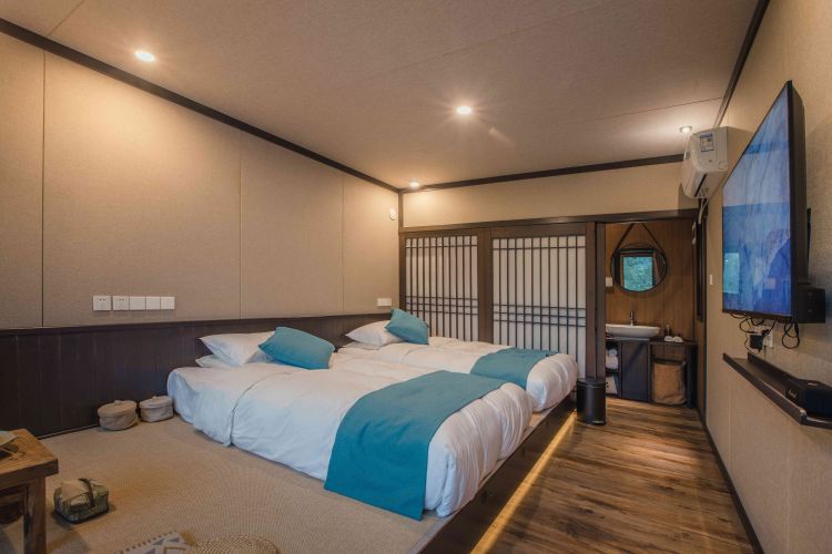 302帐篷木屋双床房室外